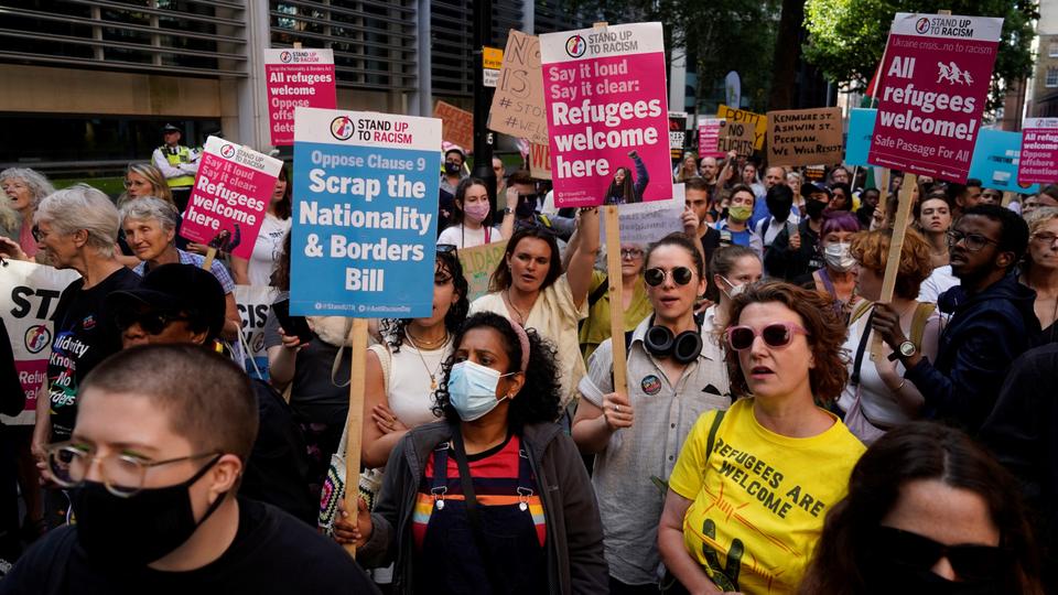 Protests in the UK following the new bill involving deportation - Immigrants losing British Citizenship after naturalization