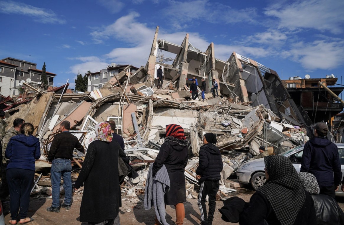 Turkish people over the ruins after the earthquake - The EU Nations to Facilitate the Türkiye Earthquake Victims