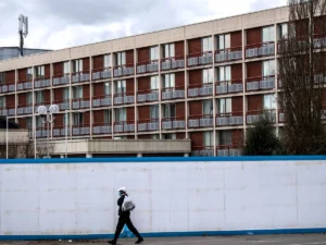Asylum Hotel Protests Reach London’s Wealthy Areas